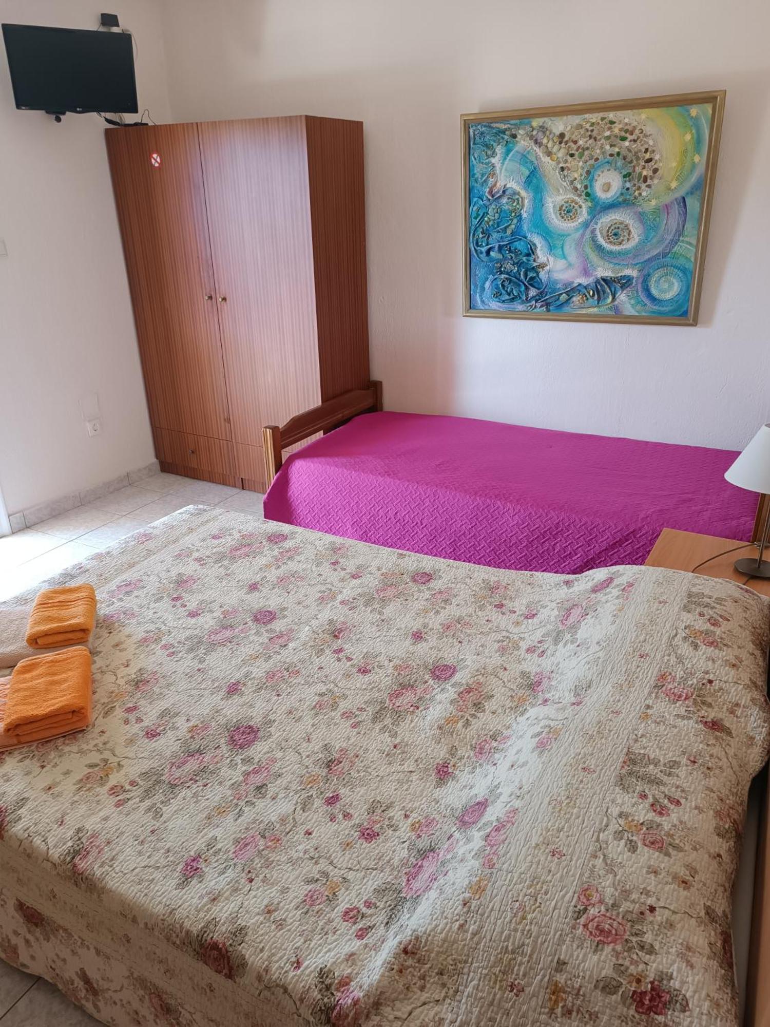 Anestis Apartments & Rooms Palaiontsiflikion Exterior photo